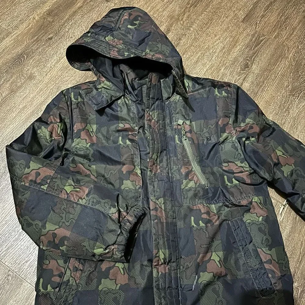 Big Chill Boys Winter Ski Jacket Green Black Camouflage Hood Lined youth Size 18